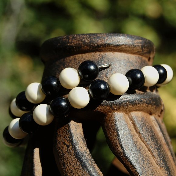 Bracelet - Picture 1 of 3